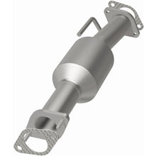 Load image into Gallery viewer, MagnaFlow Exhaust Products 5592579 California CARB Direct-Fit Catalytic Converter for Select Buick Enclave, Chevrolet Traverse, GMC Acadia, Saturn Outlook