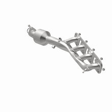 Load image into Gallery viewer, MagnaFlow Exhaust Products 290035 OEM Grade Manifold Catalytic Converter for Select INFINITI QX80, Nissan Armada, Nissan NV2500, Nissan NV3500, Nissan TITAN, Nissan TITAN XD