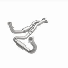 Load image into Gallery viewer, MagnaFlow Exhaust Products 4651686 California CARB Direct-Fit Catalytic Converter for Select Jeep Grand Cherokee