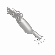 Load image into Gallery viewer, MagnaFlow Exhaust Products 5631763 California CARB Manifold Catalytic Converter for Select BMW 128i, BMW 328i, BMW 328i xDrive, BMW 328xi