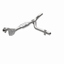 Load image into Gallery viewer, MagnaFlow Exhaust Products 93629 HM Grade Direct-Fit Catalytic Converter for Select Ford Expedition, Ford F-150, Ford F-150 Heritage