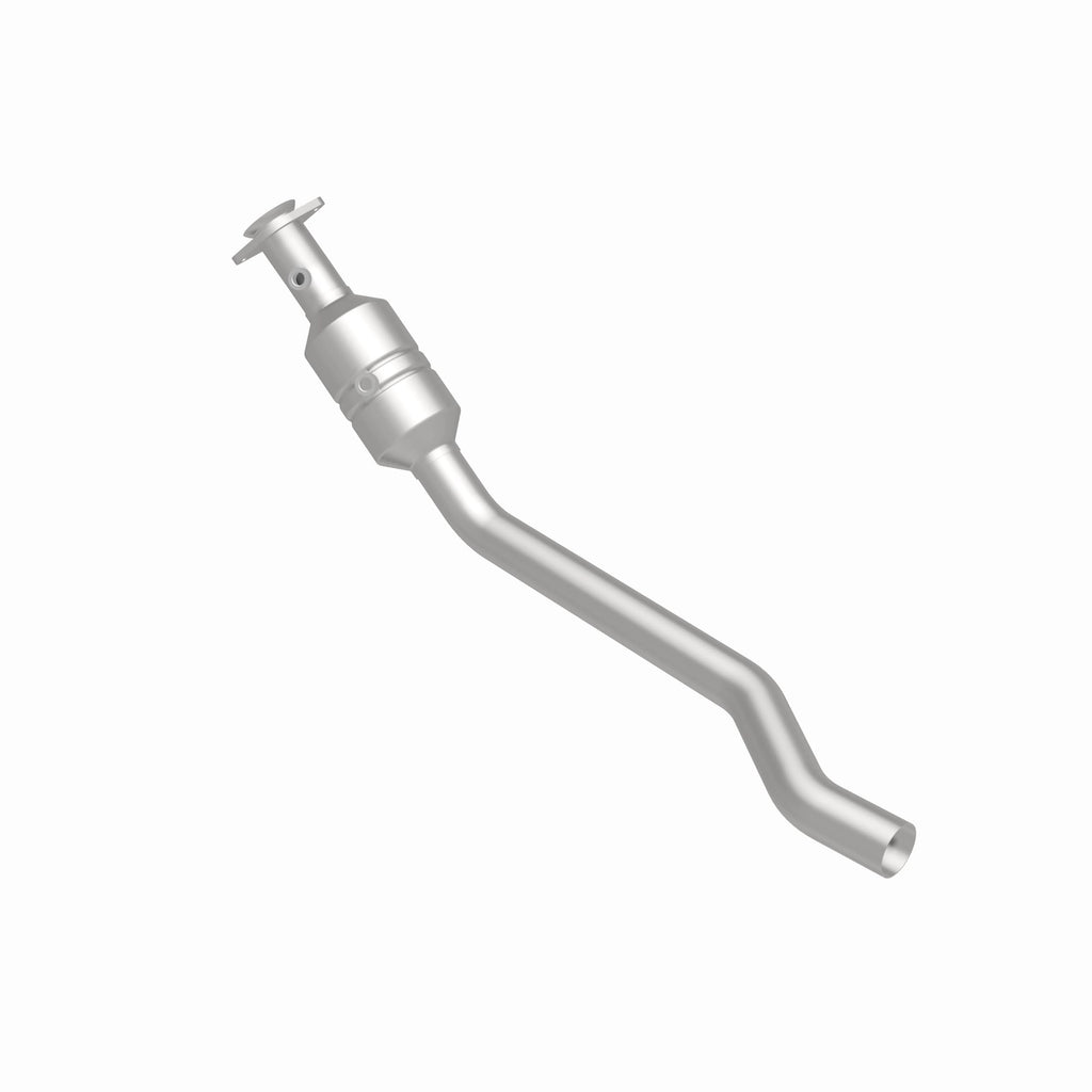 MagnaFlow Exhaust Products 49739 OEM Grade Direct-Fit Catalytic Converter for Select Dodge Durango, Jeep Grand Cherokee