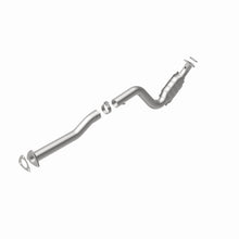 Load image into Gallery viewer, MagnaFlow Exhaust Products 5451535 California CARB Direct-Fit Catalytic Converter for Select Chevrolet Express 2500, Chevrolet Express 3500, GMC Savana 2500, GMC Savana