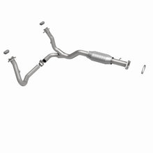 Load image into Gallery viewer, MagnaFlow Exhaust Products 447249 California CARB Direct-Fit Catalytic Converter for Select Chevrolet S10, GMC Sonoma, Isuzu Hombre