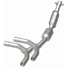 Load image into Gallery viewer, MagnaFlow Exhaust Products 51310 OEM Grade Direct-Fit Catalytic Converter for Select Ford E-150, Ford E-150 Club Wagon, Ford E-250