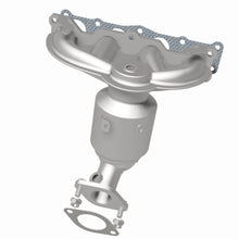 Load image into Gallery viewer, MagnaFlow Exhaust Products 52774 OEM Grade Manifold Catalytic Converter for Select Hyundai Santa Fe, Kia Sorento