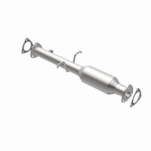 Load image into Gallery viewer, MagnaFlow Exhaust Products 23462 HM Grade Direct-Fit Catalytic Converter for Select Chevrolet S10, GMC Sonoma, Isuzu Hombre
