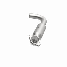 Load image into Gallery viewer, MagnaFlow Exhaust Products 5451498 California CARB Direct-Fit Catalytic Converter for Select Ford Expedition, Lincoln Navigator