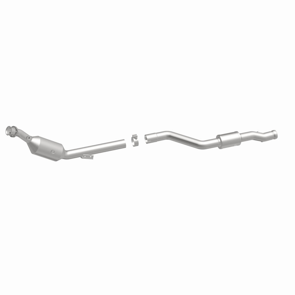 MagnaFlow Exhaust Products 21-570 OEM Grade Direct-Fit Catalytic Converter for Select Mercedes-Benz CL550, Mercedes-Benz S550