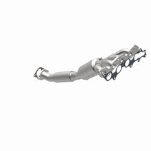Load image into Gallery viewer, MagnaFlow Exhaust Products 5531139 California CARB Manifold Catalytic Converter for Select Ford Focus