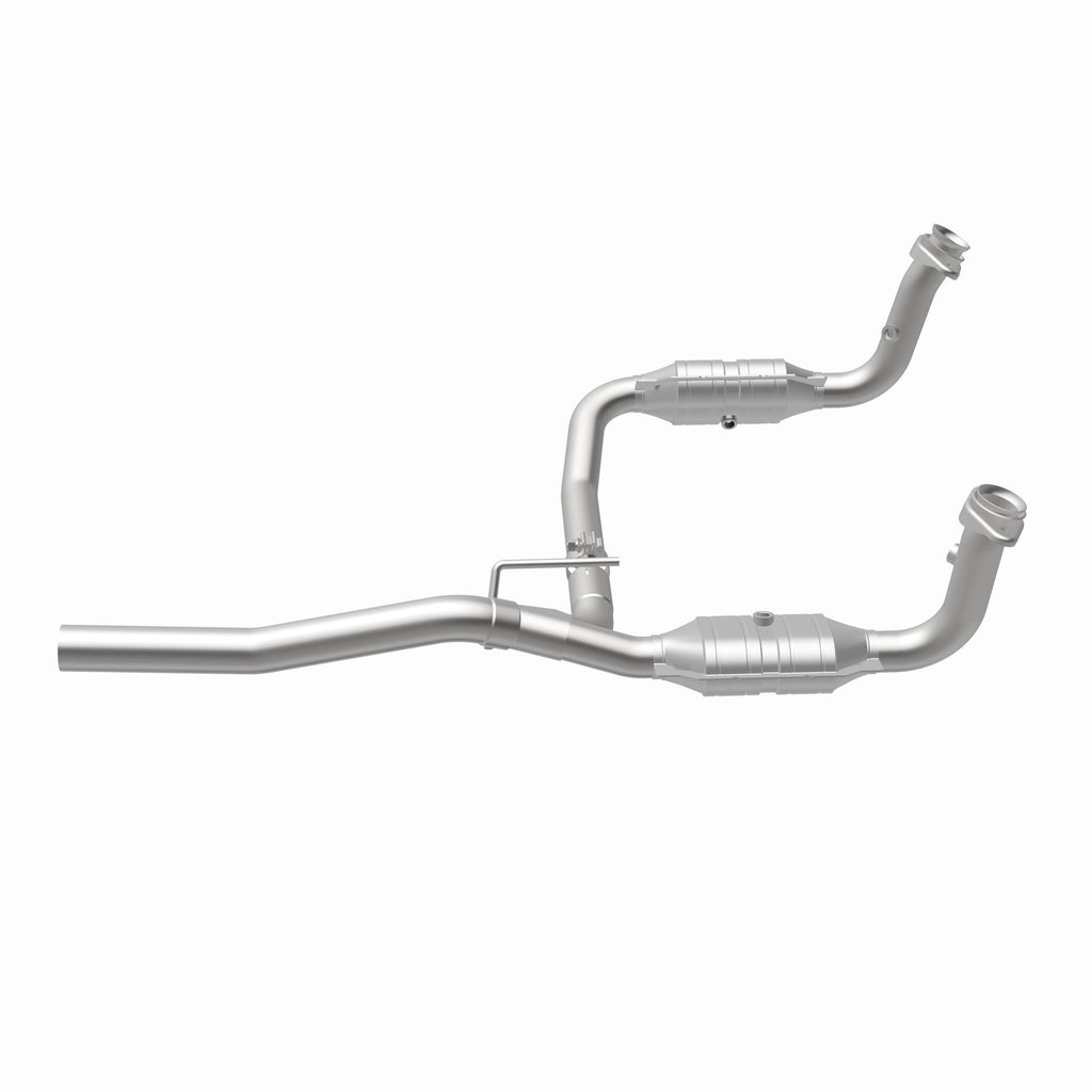 MagnaFlow Exhaust Products 49187 OEM Grade Direct-Fit Catalytic Converter for Select Dodge Nitro, Jeep Liberty