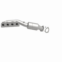 Load image into Gallery viewer, MagnaFlow Exhaust Products 51213 OEM Grade Manifold Catalytic Converter for Select Volkswagen Passat