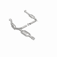 Load image into Gallery viewer, MagnaFlow Exhaust Products 447253 California CARB Direct-Fit Catalytic Converter for Select Ford Explorer, Mercury Mountaineer