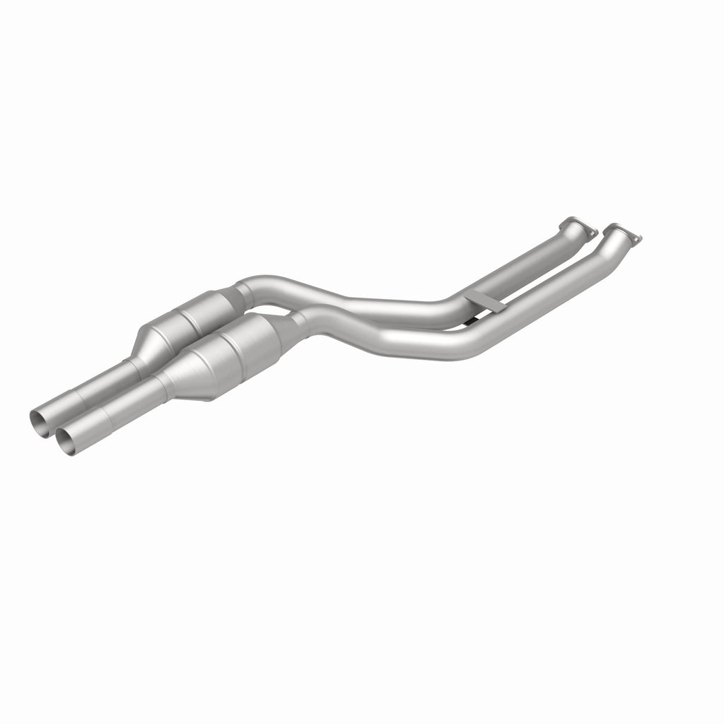 MagnaFlow Exhaust Products 49760 OEM Grade Direct-Fit Catalytic Converter for Select BMW 325Ci, BMW 325i