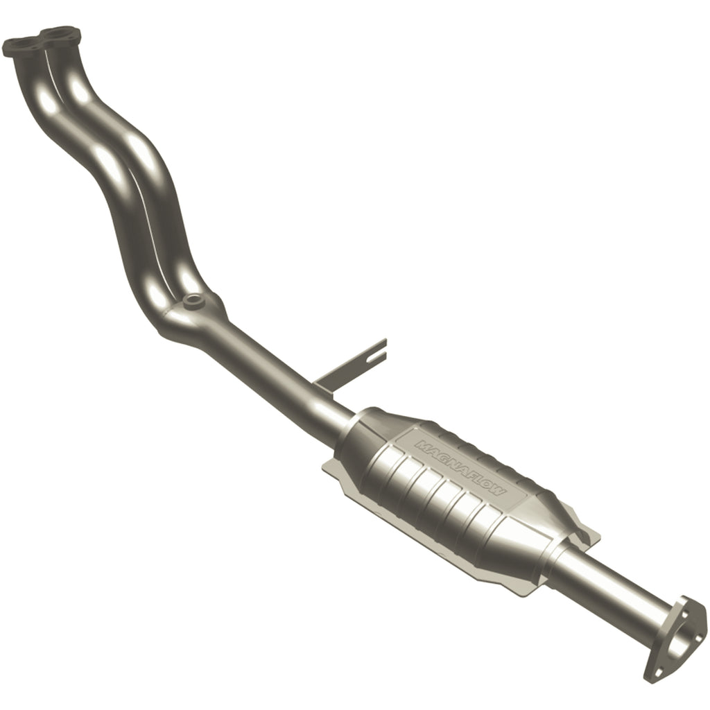MagnaFlow Exhaust Products 23511 Standard Grade Direct-Fit Catalytic Converter for Select Alfa Romeo Spider