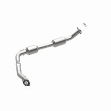 Load image into Gallery viewer, MagnaFlow Exhaust Products 5481625 California CARB Direct-Fit Catalytic Converter for Select Toyota Tundra