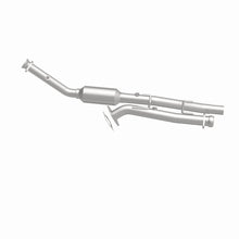 Load image into Gallery viewer, MagnaFlow Exhaust Products 4451314 California CARB Direct-Fit Catalytic Converter for Select Ford Explorer, Mercury Mountaineer