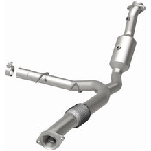 Load image into Gallery viewer, MagnaFlow Exhaust Products 280219 OEM Grade Direct-Fit Catalytic Converter for Select Ford Expedition, Lincoln Navigator