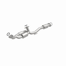 Load image into Gallery viewer, MagnaFlow Exhaust Products 52086 OEM Grade Direct-Fit Catalytic Converter for Select Lexus ES300, Toyota Avalon, Toyota Camry, Toyota Solara