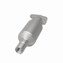 Load image into Gallery viewer, MagnaFlow Exhaust Products 3391496 California CARB Direct-Fit Catalytic Converter for Select Chevrolet S10, GMC Sonoma