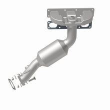 Load image into Gallery viewer, MagnaFlow Exhaust Products 5531759 California CARB Manifold Catalytic Converter for Select BMW 325Ci, BMW 325i