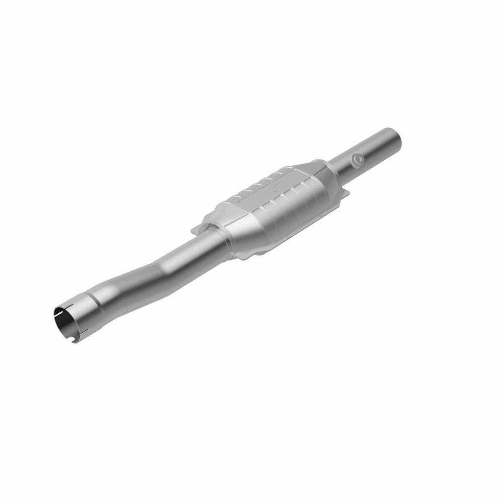 MagnaFlow Exhaust Products 49096 OEM Grade Direct-Fit Catalytic Converter for Select Jeep Grand Cherokee