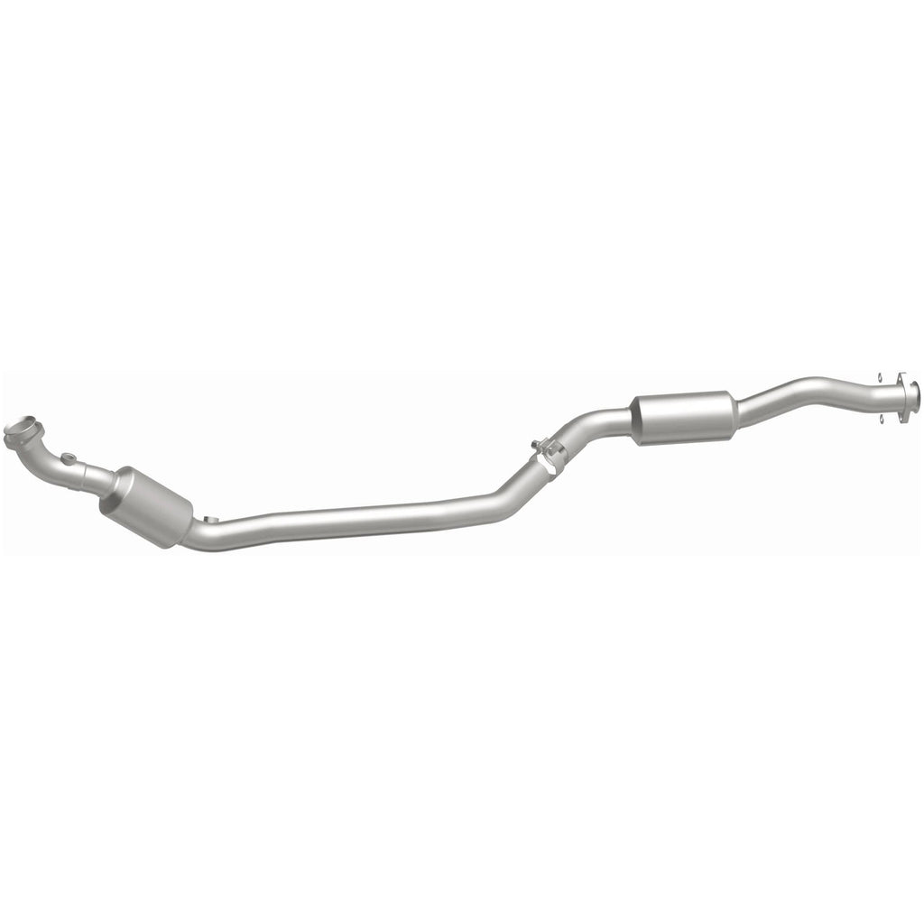 MagnaFlow Exhaust Products 51639 OEM Grade Direct-Fit Catalytic Converter for Select Mercedes-Benz E350