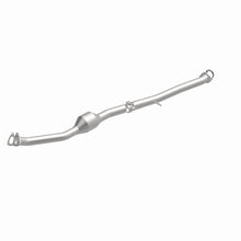 Load image into Gallery viewer, MagnaFlow Exhaust Products 5571448 California CARB Direct-Fit Catalytic Converter for Select Saab 9-2X, Subaru Forester, Subaru Impreza, Subaru Legacy, Subaru Outback
