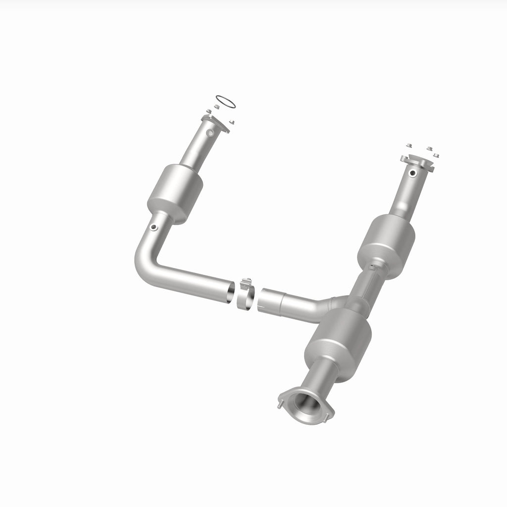 MagnaFlow Exhaust Products 280210 OEM Grade Direct-Fit Catalytic Converter for Select Chevrolet Express 2500, Chevrolet Express 3500, GMC Savana 2500, GMC Savana