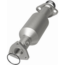 Load image into Gallery viewer, MagnaFlow Exhaust Products 3391401 California CARB Direct-Fit Catalytic Converter for Select Honda Odyssey