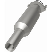 Load image into Gallery viewer, MagnaFlow Exhaust Products 5671981 California CARB Direct-Fit Catalytic Converter for Select Ford Fusion, Mercury Milan