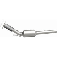 Load image into Gallery viewer, MagnaFlow Exhaust Products 5661377 California CARB Direct-Fit Catalytic Converter for Select Volkswagen Beetle