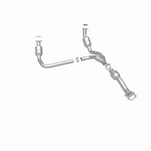 Load image into Gallery viewer, MagnaFlow Exhaust Products 52134 OEM Grade Direct-Fit Catalytic Converter for Select Chevrolet Express 1500, Chevrolet Express 2500, Chevrolet Express 3500, GMC Savana 1500, GMC Savana 2500, GMC Savana