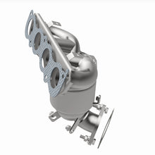 Load image into Gallery viewer, MagnaFlow Exhaust Products 5531081 California CARB Manifold Catalytic Converter for Select Kia Forte