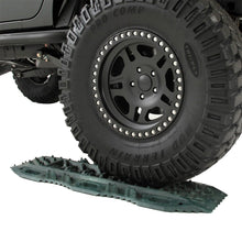 Load image into Gallery viewer, A.E.R.---All-Element-Ramps---Mud-Snow-Sand-Traction-Aids---Pair