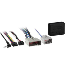 Load image into Gallery viewer, Metra Electronics AXVI-5520 Data Interface for Select Ford E-150, Ford E-250, Ford Edge, Ford Escape, Ford Expedition, Ford F-150, Ford F-250 Super Duty, Ford F-350 Super Duty, Ford F-450 Super Duty, Ford F-650, Ford F-750, Ford Flex, Ford Focus, Ford