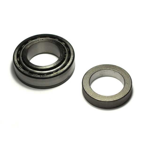 Axle-Shaft-Bearing--Cup-With-Retainer-Dana-44-7211-Jeep-Models