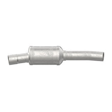 Load image into Gallery viewer, Walker Exhaust 14833 Ultra EPA Direct Fit Catalytic Converter