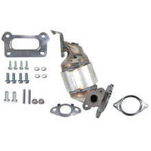 Load image into Gallery viewer, Walker Exhaust 14873 Ultra EPA Direct Fit Catalytic Converter with Integrated Exhaust Manifold