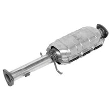 Load image into Gallery viewer, Walker Exhaust 15823 Ultra EPA Direct Fit Catalytic Converter