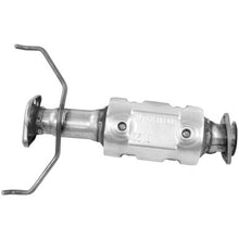 Load image into Gallery viewer, Walker Exhaust 16067 Ultra EPA Direct Fit Catalytic Converter