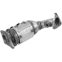 Load image into Gallery viewer, Walker Exhaust 16222 Ultra EPA Direct Fit Catalytic Converter