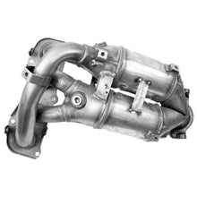 Load image into Gallery viewer, Walker Exhaust 16385 Ultra EPA Direct Fit Catalytic Converter with Integrated Exhaust Manifold