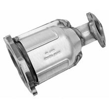 Load image into Gallery viewer, Walker Exhaust 16397 Ultra EPA Direct Fit Catalytic Converter