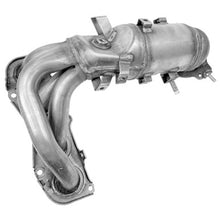 Load image into Gallery viewer, Walker Exhaust 16398 Ultra EPA Direct Fit Catalytic Converter with Integrated Exhaust Manifold