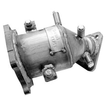 Load image into Gallery viewer, Walker Exhaust 16402 Ultra EPA Direct Fit Catalytic Converter