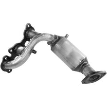 Load image into Gallery viewer, Walker Exhaust 16600 Ultra EPA Direct Fit Catalytic Converter with Integrated Exhaust Manifold