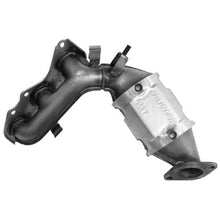 Load image into Gallery viewer, Walker Exhaust 16661 Ultra EPA Direct Fit Catalytic Converter with Integrated Exhaust Manifold