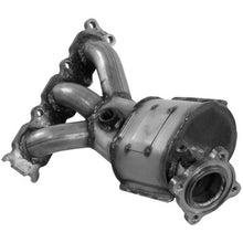 Load image into Gallery viewer, Walker Exhaust 16664 Ultra EPA Direct Fit Catalytic Converter with Integrated Exhaust Manifold