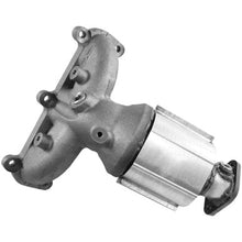 Load image into Gallery viewer, Walker Exhaust 16667 Ultra EPA Direct Fit Catalytic Converter with Integrated Exhaust Manifold